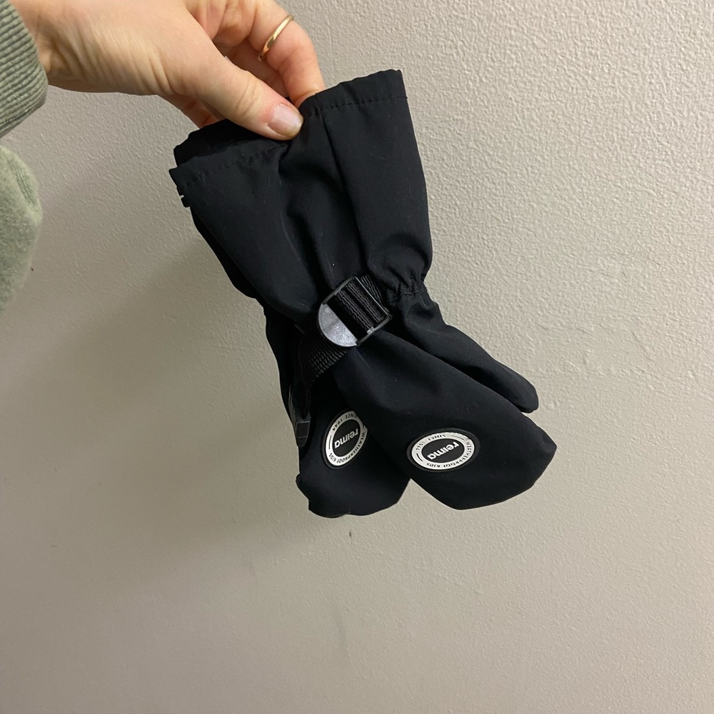 Chanel Black Winter Gloves